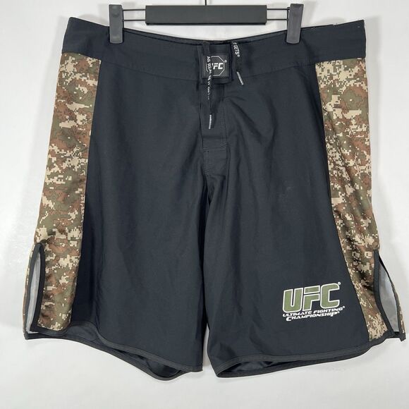 UFC Fight Shorts Trunks Mens Size XL 36x10 Black Camo Ultimate Fighting Stretch - Picture 1 of 12